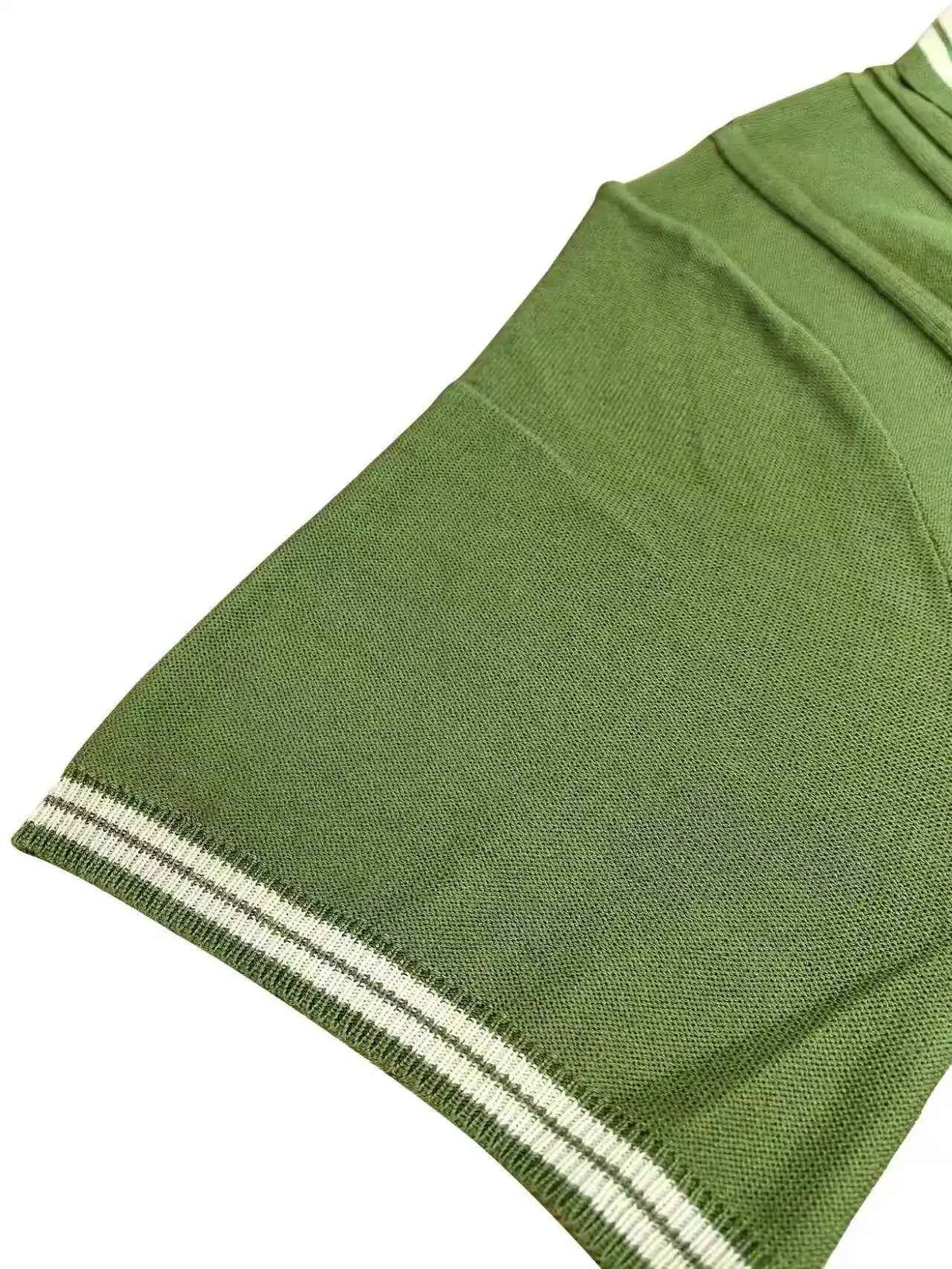 Men's casual lapel knitted POLO shirt short sleeve regular fit green cuff hem